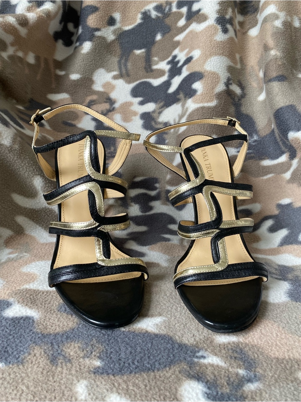 Ivanka Trump Ithazen Metallic Gold Black Strappy High Heel Sandals Size 10M.